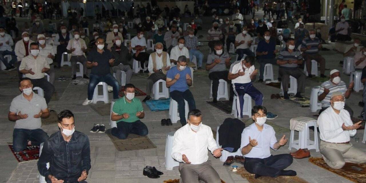 Seydişehir’de 15 Temmuz Nöbeti