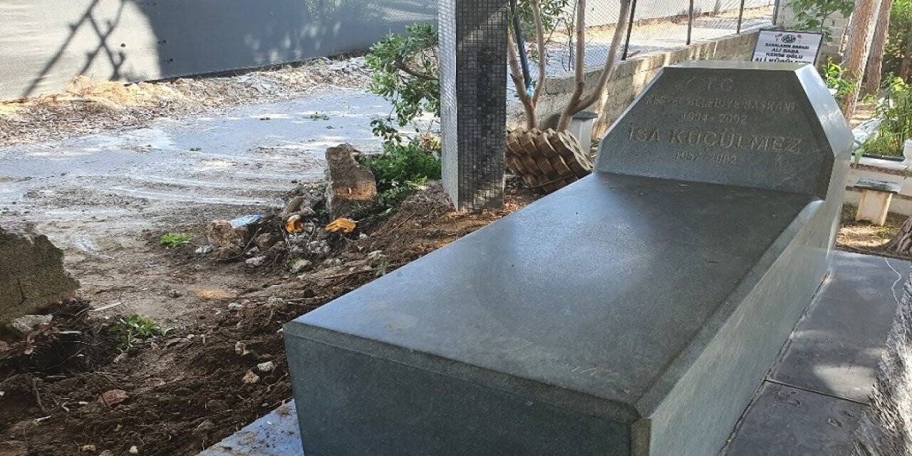 Eski belediye başkanının mezarı açıldı