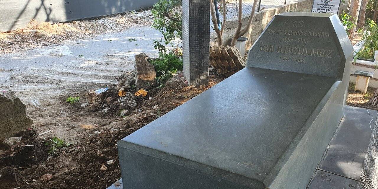 Eski belediye başkanının mezarı 18 yıl sonra açıldı