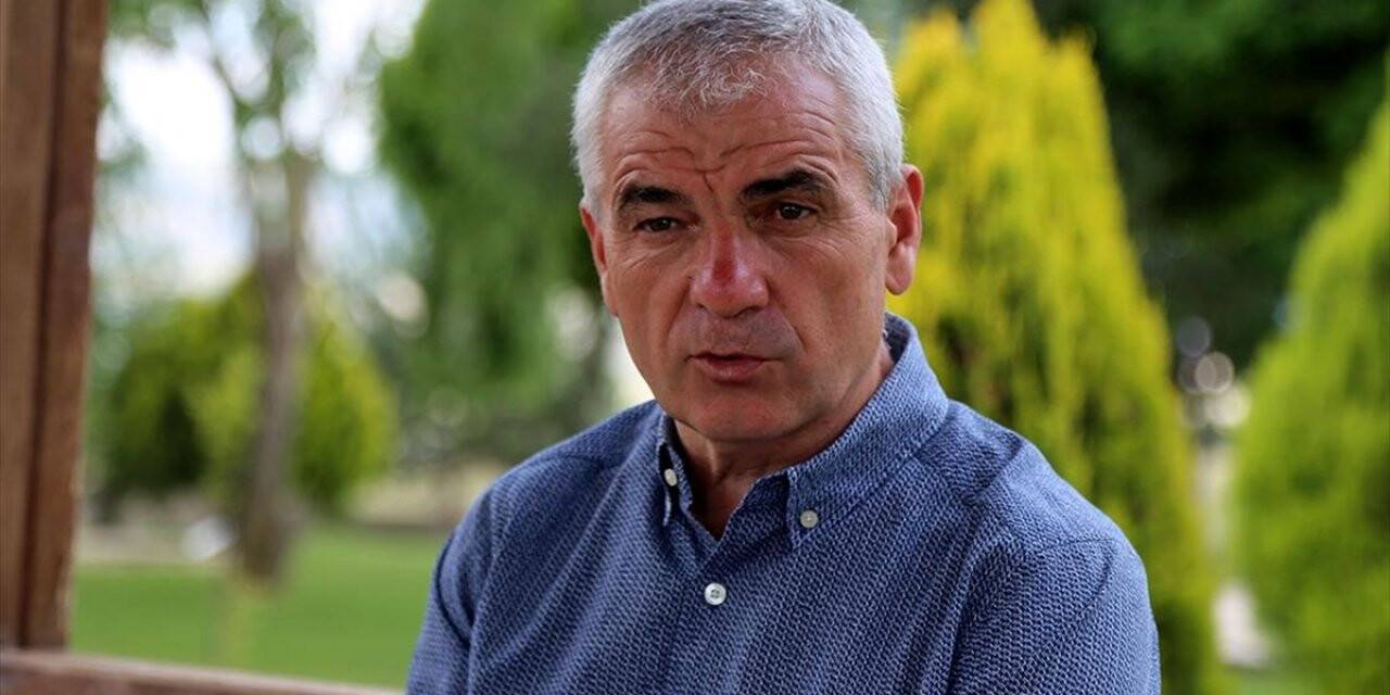 Sivasspor Teknik Direktörü Çalımbay: Daha da iyi olabilirdik ama yine de mükemmel bir sezon geçirdik