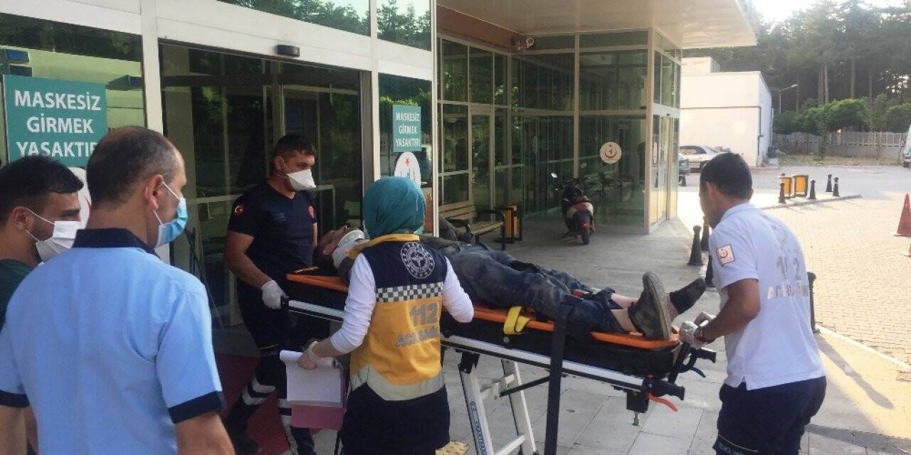 Konya'da sürücü park ettiği aracın önündeki taşı kaldırınca bacağı ezildi