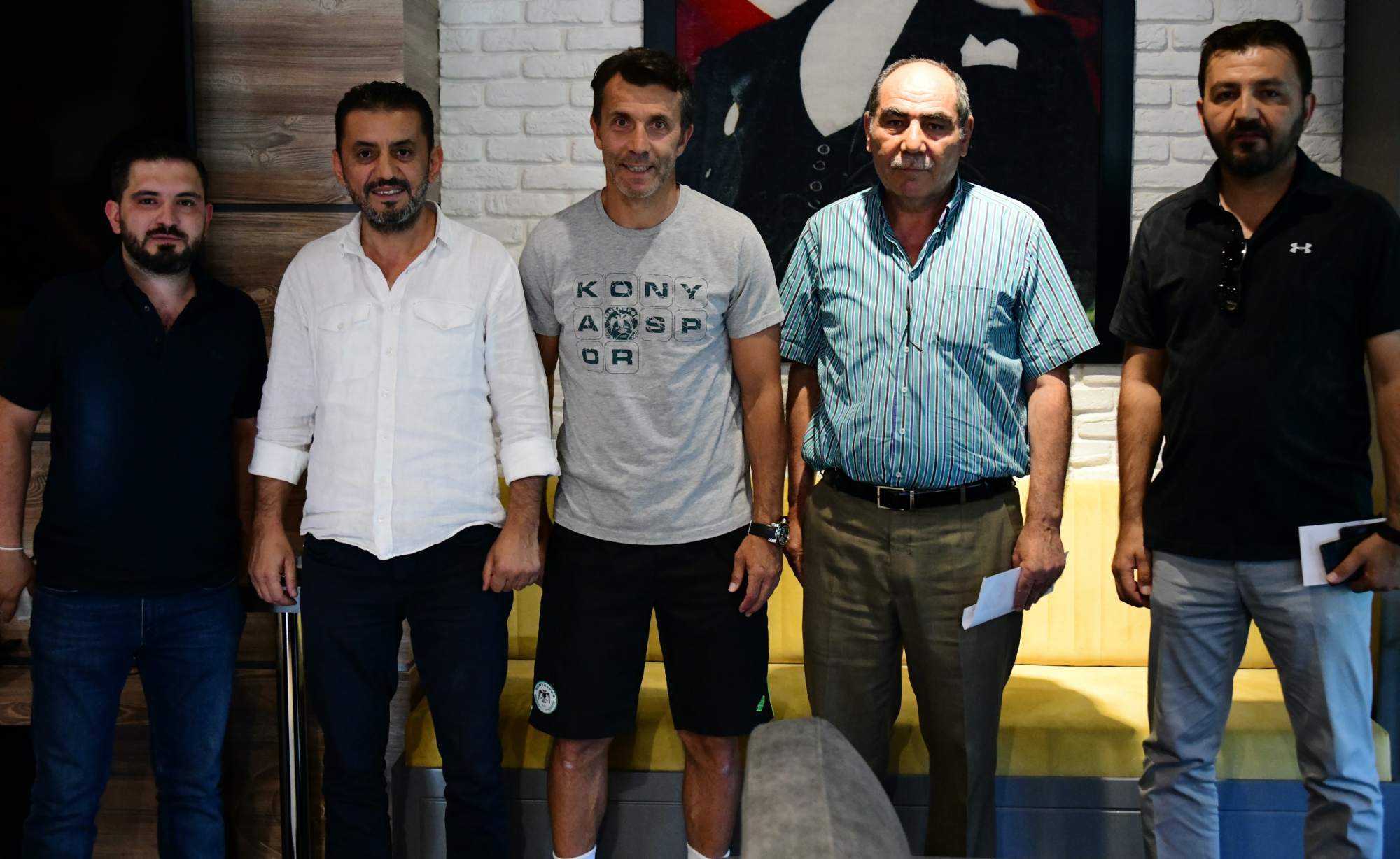 İş adamlarından Konyaspor'a bağış