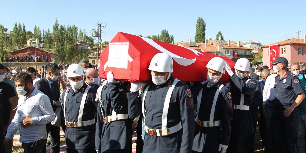 Şehit Jandarma Uzman Çavuş Konukcu son yolculuğuna uğurlandı