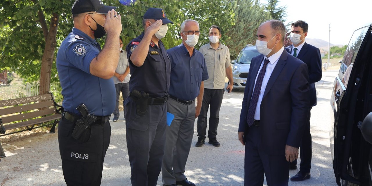 Konya Valisi Özkan, Halkapınar'ı ziyaret etti
