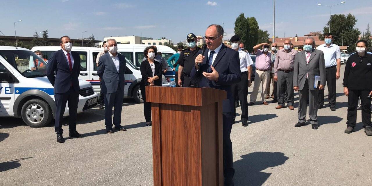 Konya’daki kurum ve kuruluşlardan AFAD’a araç desteği