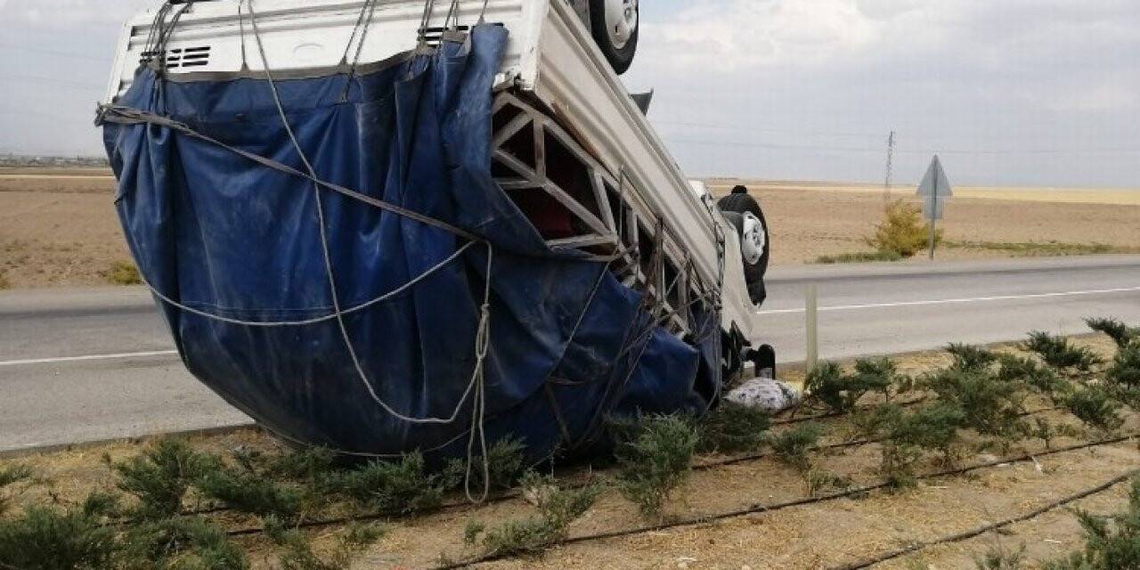 Konya’da kamyonet takla attı: 3 yaralı