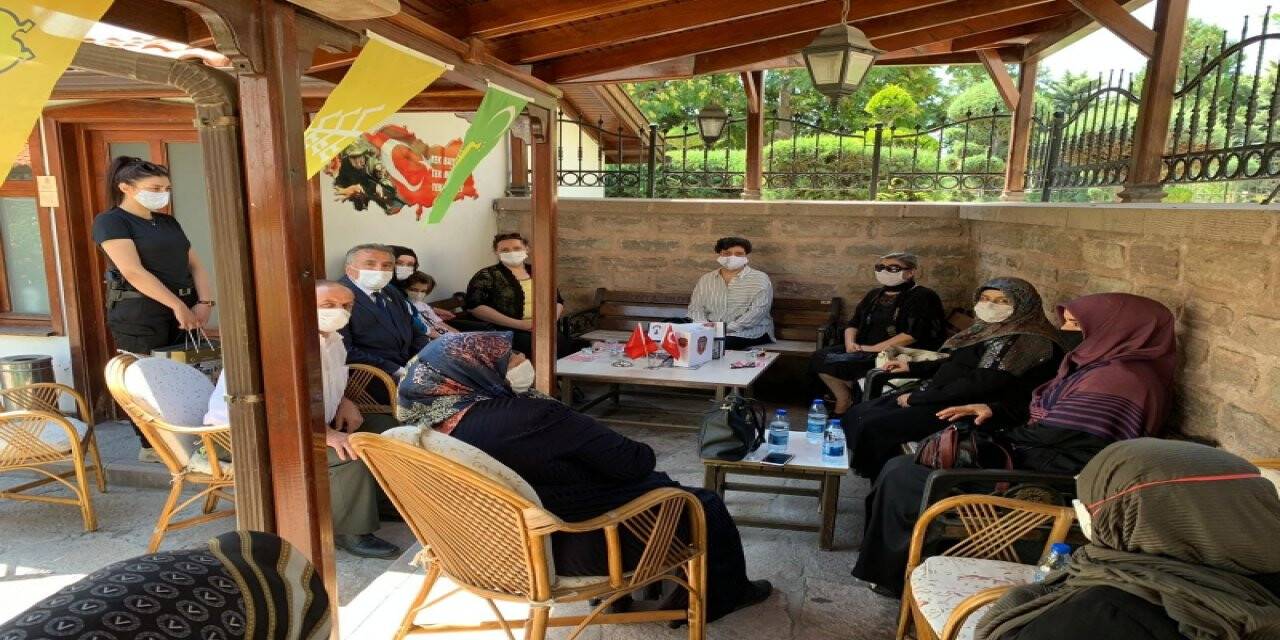 Konya Protokol Eşlerinden Şehit Aileleri Ve Gazilere Ziyaret