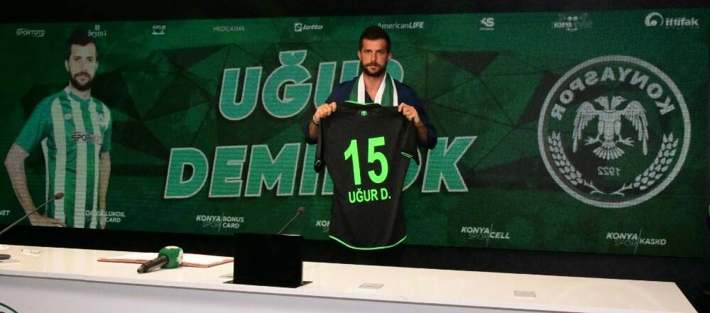 Konyaspor, Uğur Demirok ile 2+1 yıllık sözleşme imzaladı
