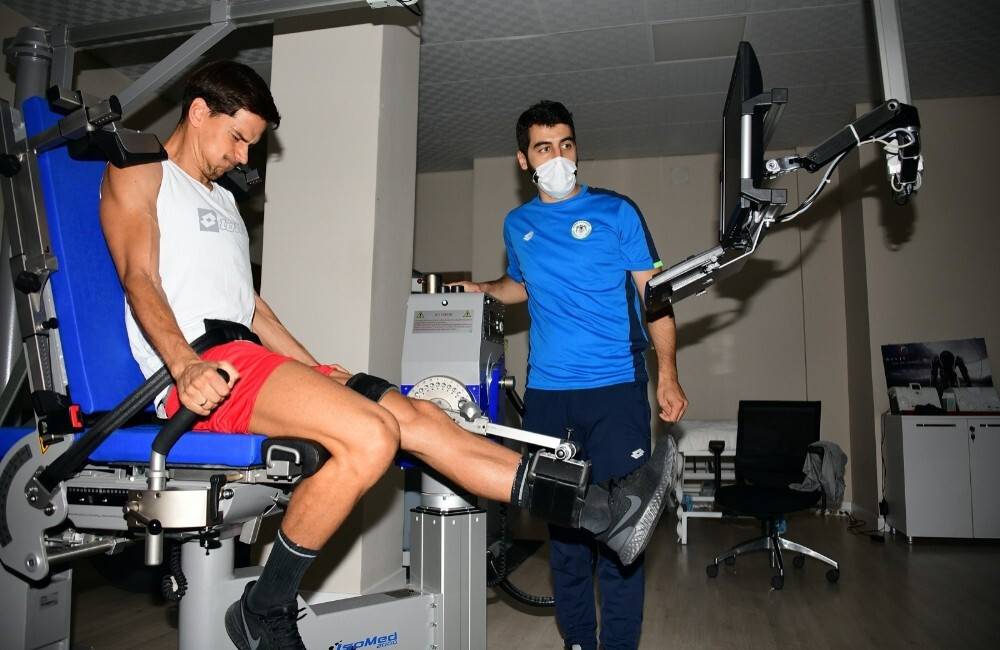 Konyaspor’da Jevtovic takımla çalışmalara başladı