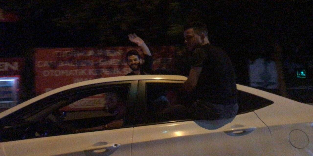 Konvoyda selfie çekerek ölüme davetiye çıkardılar