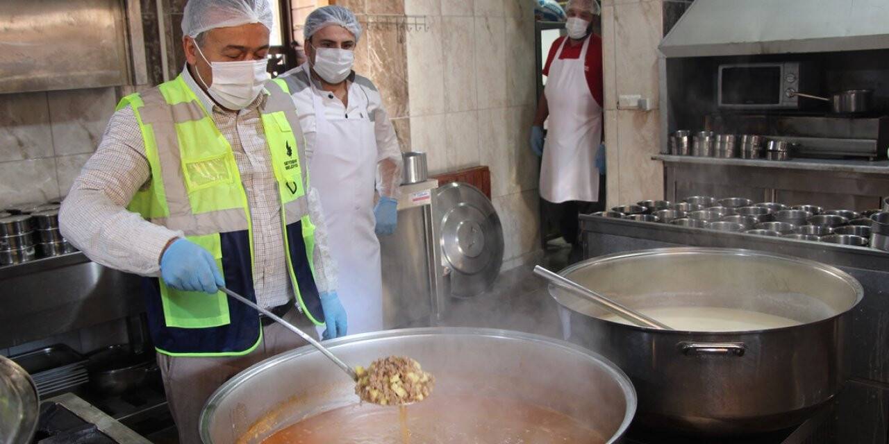 Seydişehir Belediyesi’nden 400 aileye yarım eli