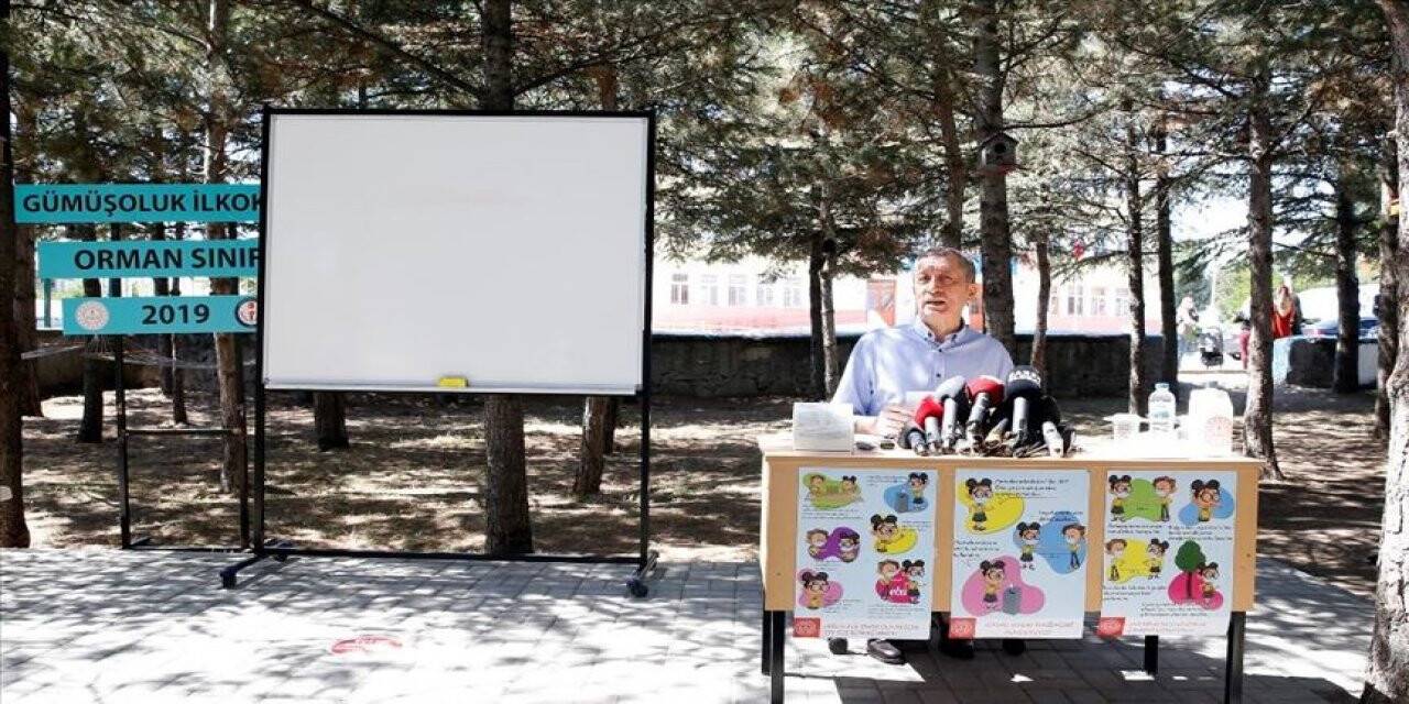 Ziya Selçuk okulların nasıl açılacağını duyurdu