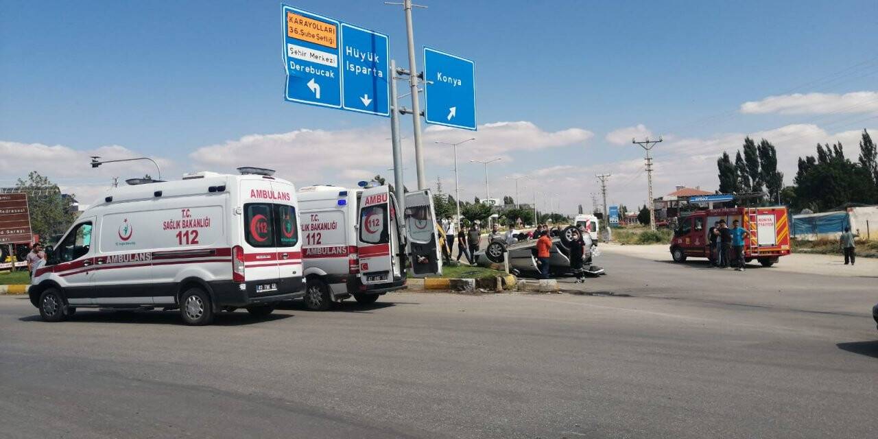 Konya'da otomobil devrildi