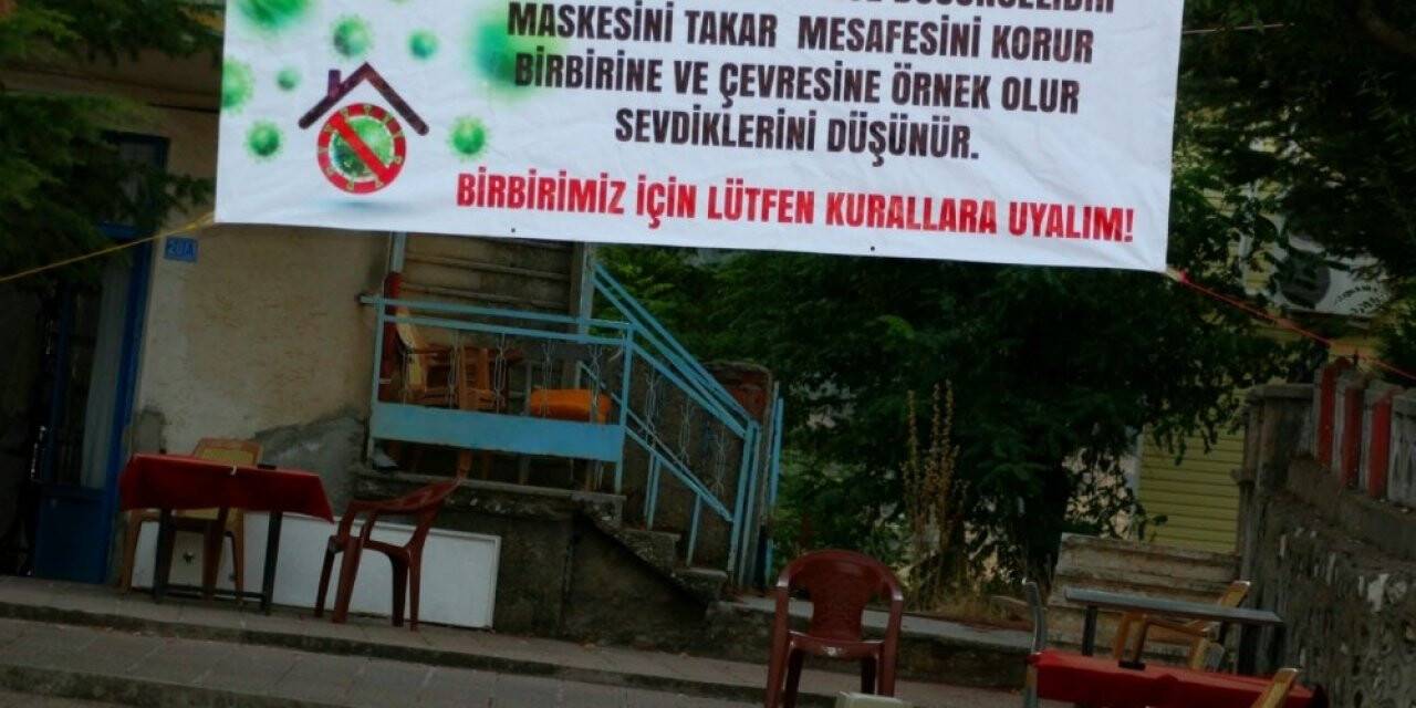 Beyşehir’de korona virüse karşı afişli uyarı