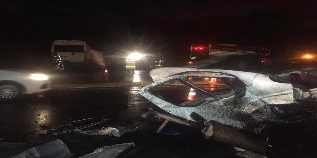 Denizli’de zincirleme trafik kazası: 2 ölü, 3 yaralı