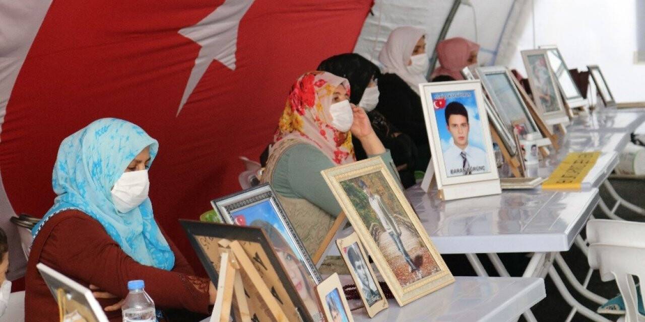Evlat nöbeti sürüyor