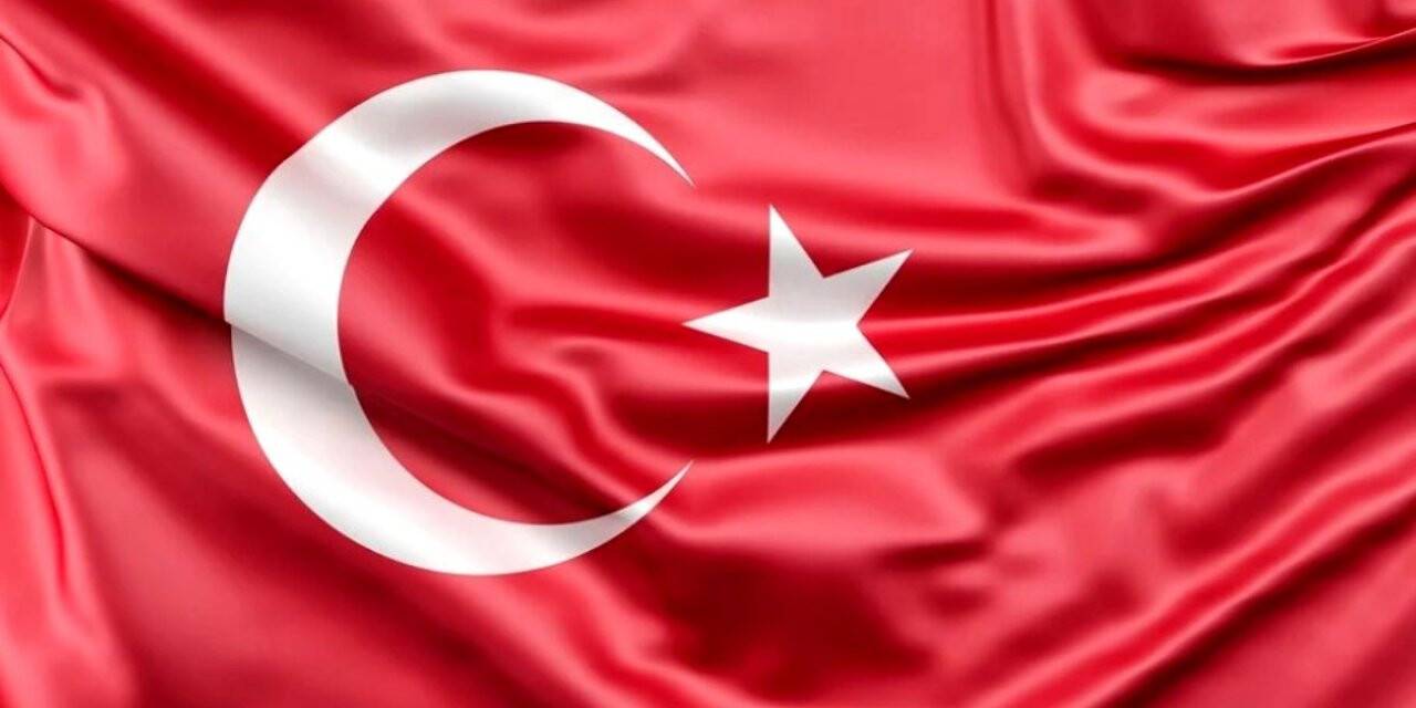 Spor Camiasından Zafer Bayramı Mesajları