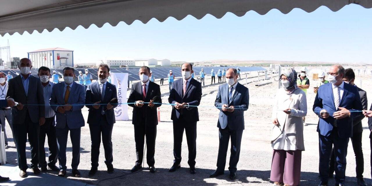 1 milyar dolarlık yatırım Karapınar GES'in lisansı tamam