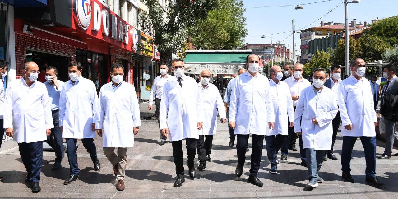 Konya’nın 31 İlçesinde 4 Bin Kişilik Ekiple Maske, Mesafe Ve Hijyen Seferberliği