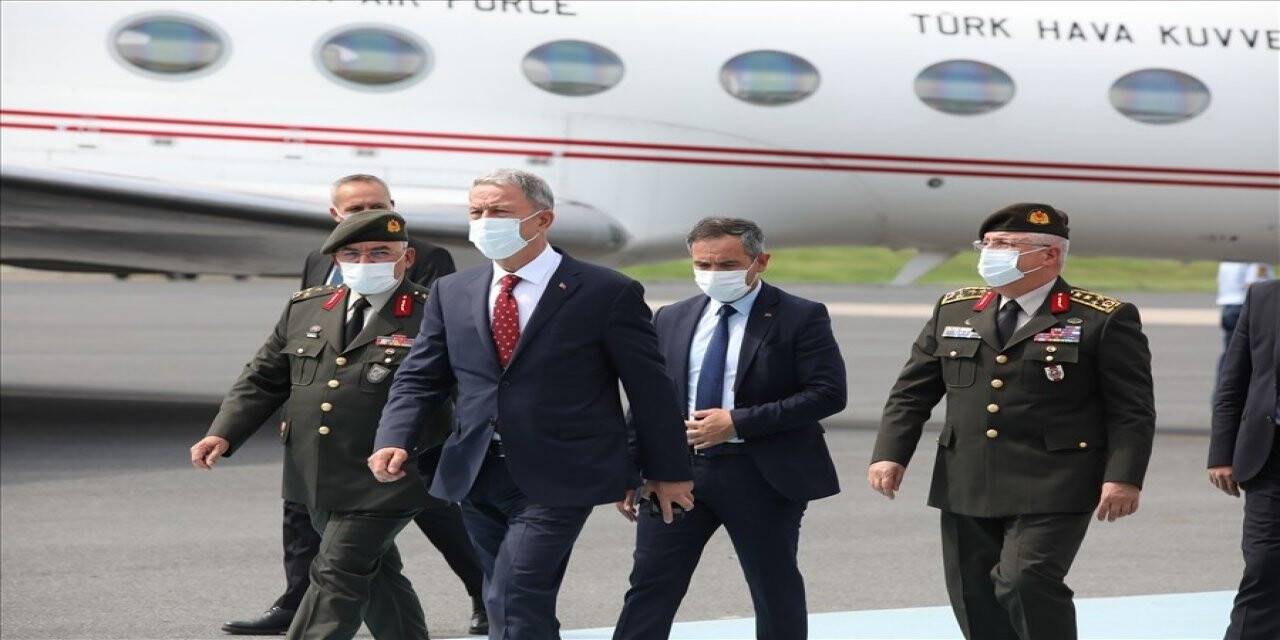 Akar ve TSK komuta kademesi kurmay subaylarla bir araya geldi