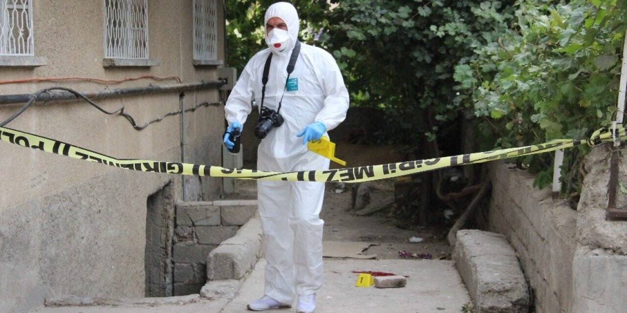 Balkondan düşen çocuk hayatını kaybetti