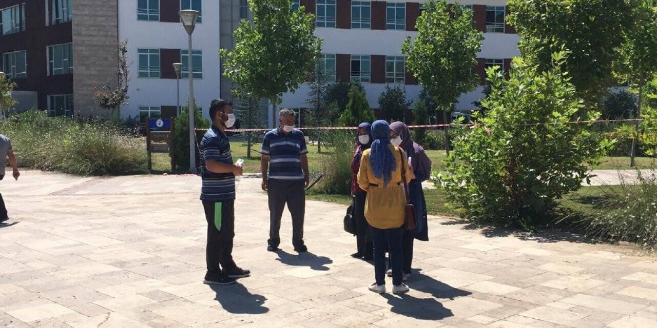 KPSS heyecanında ilk oturum sona erdi