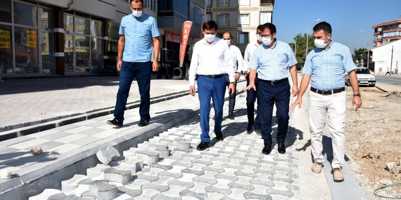 Başkan Kılca, yol ve kaldırım çalışmalarını inceledi