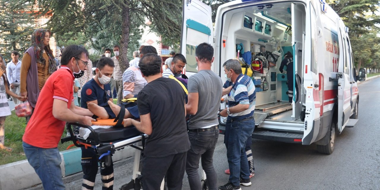 Konya'da otomobilin çarptığı kadın yaralandı