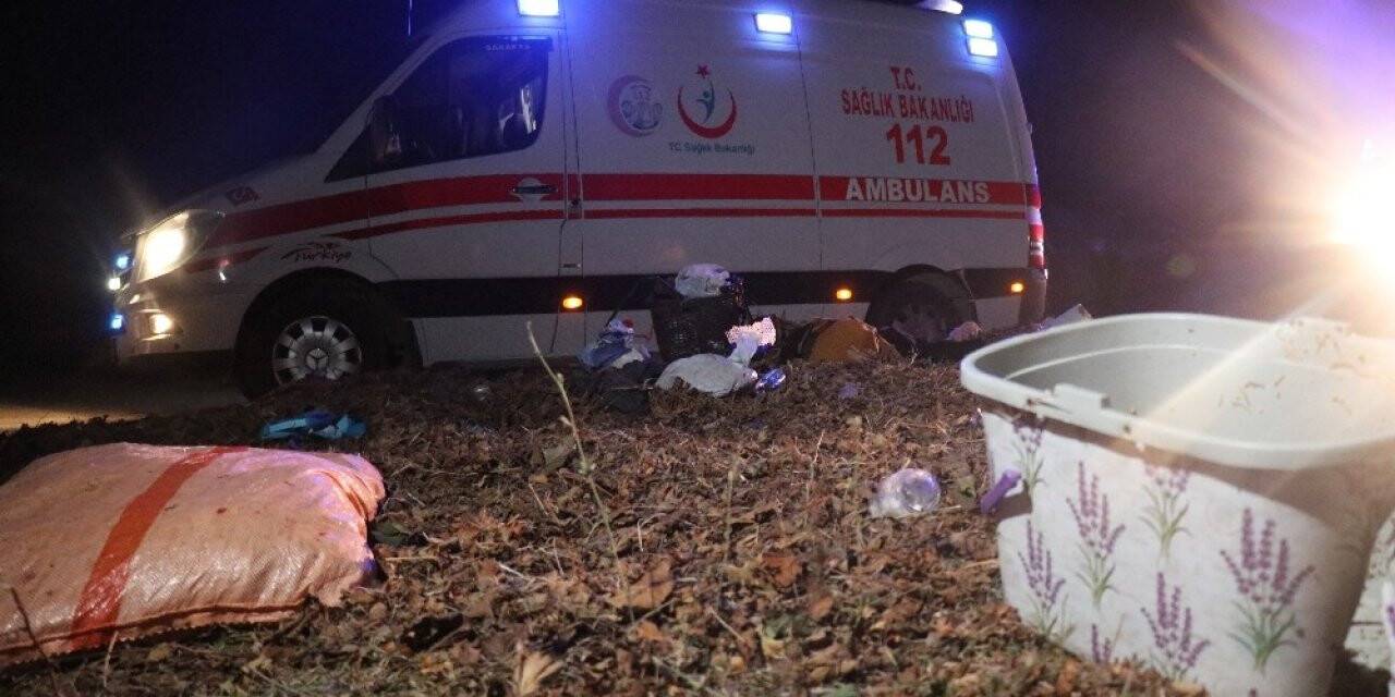 Tarım işçilerini taşıyan traktör devrildi: 21 yaralı
