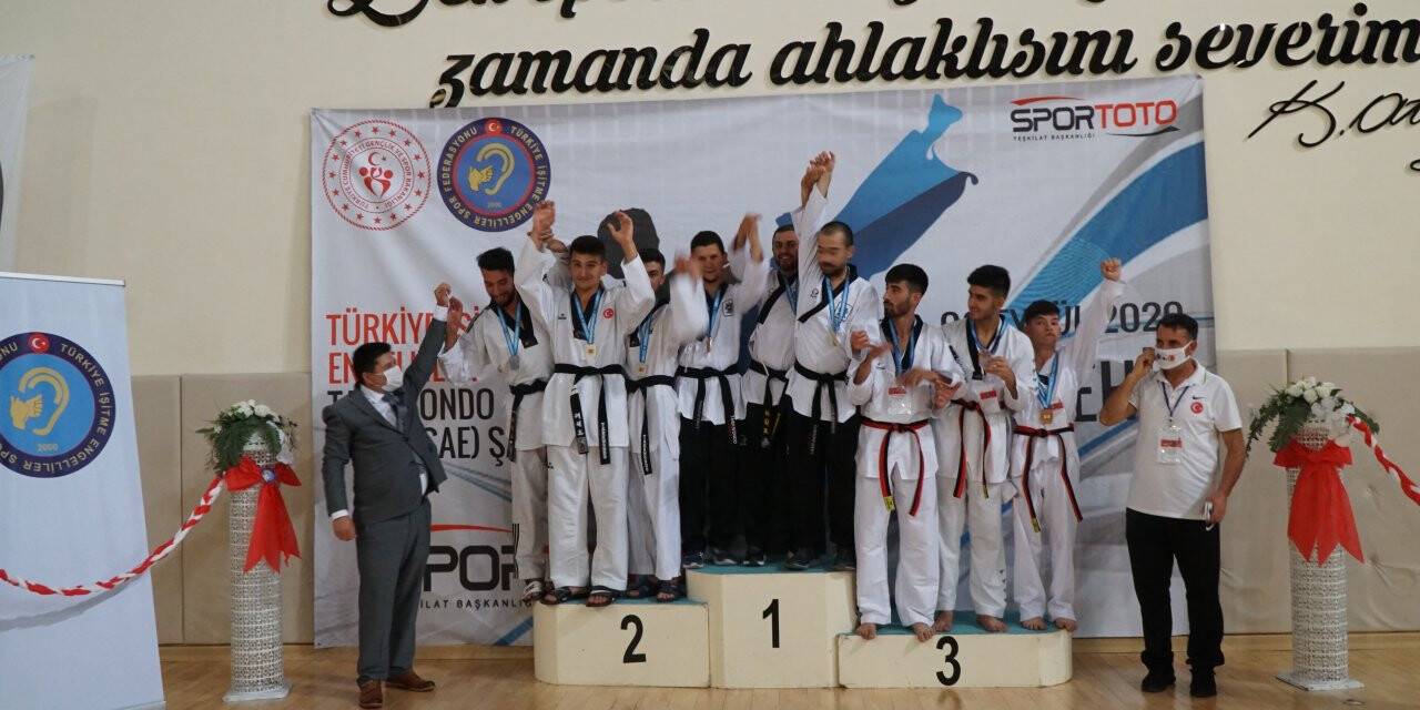 Batuhan Şimşek’ten gümüş madalya