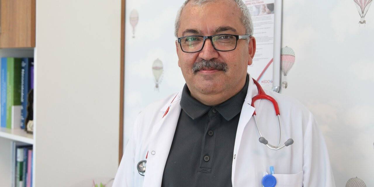 'Covid pozitif olan anneler tedbirlerini alarak bebeklerini emzirmeye devam etmeli'