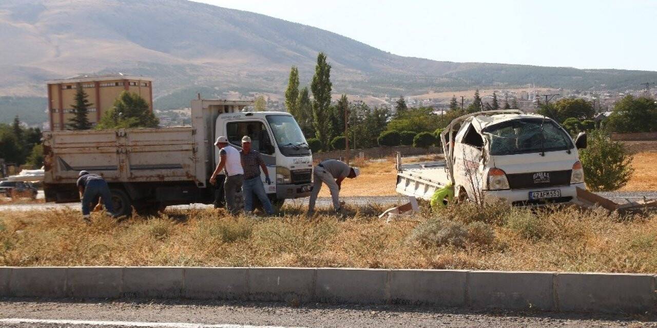 Konya’da kamyonetler çarpıştı: 2 yaralı