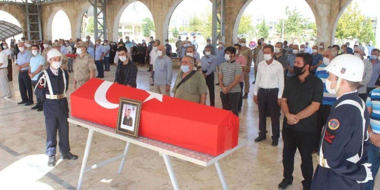 Hayatını kaybeden uzman çavuş son yolculuğuna uğurlandı