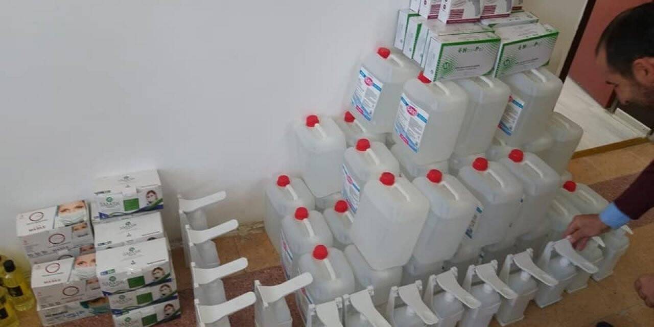 Okullara hijyen malzemeleri dağıtıldı