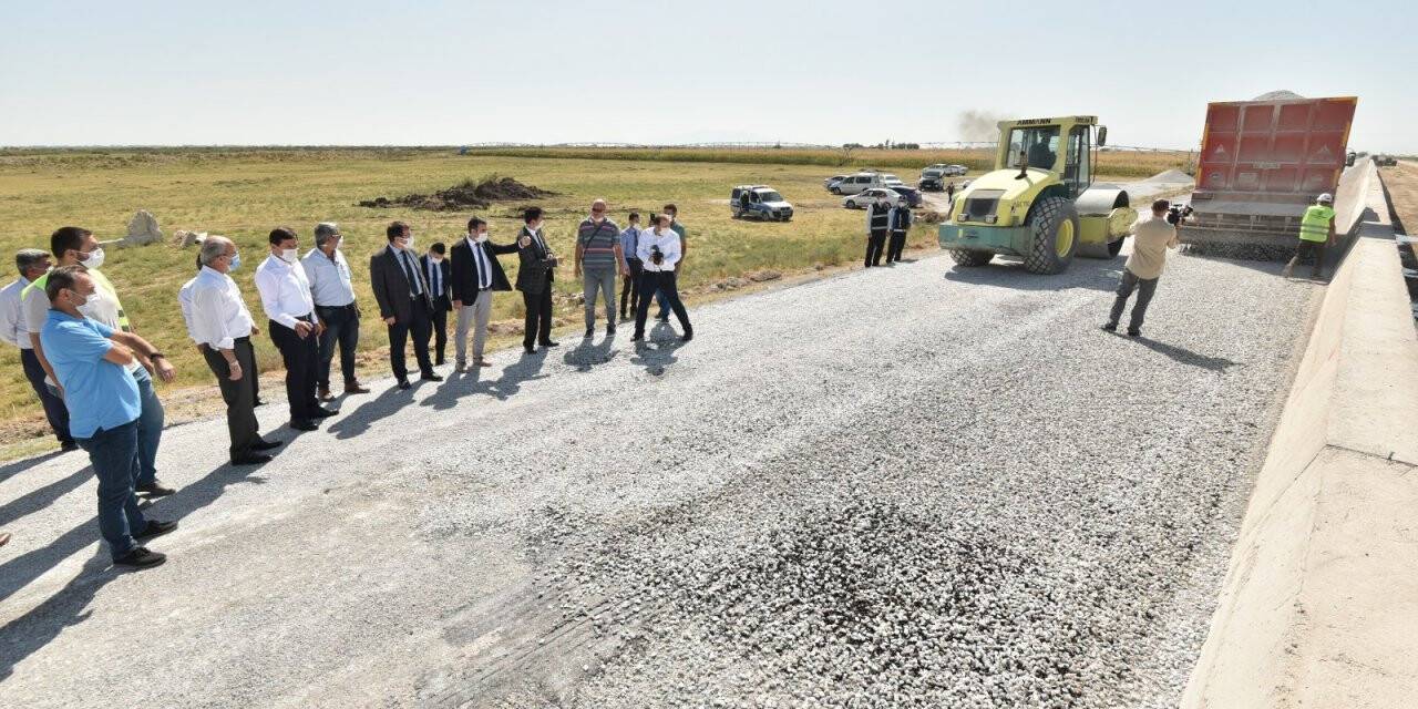 Çatalhöyük- Boncukluhöyük yolunda asfalt çalışması