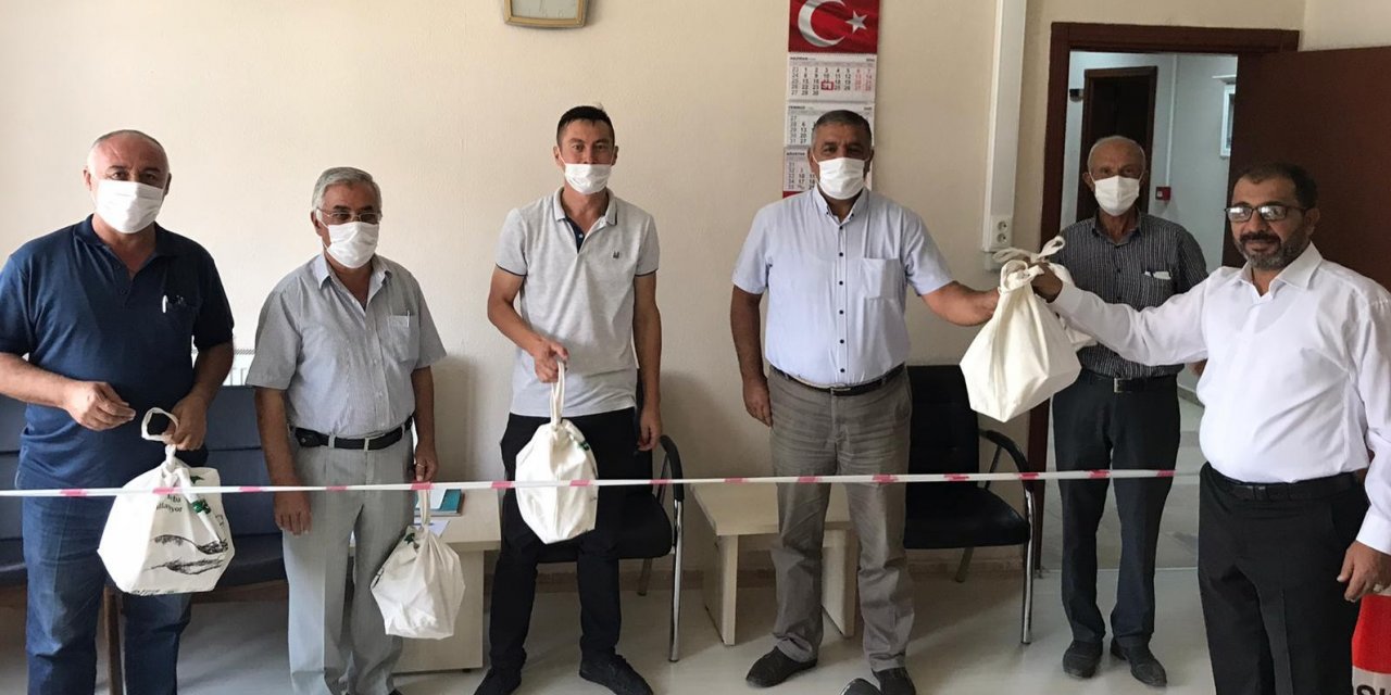 Konya Büyükşehir’den hijyen desteği sürüyor!  Bin 154 muhtara hijyen seti