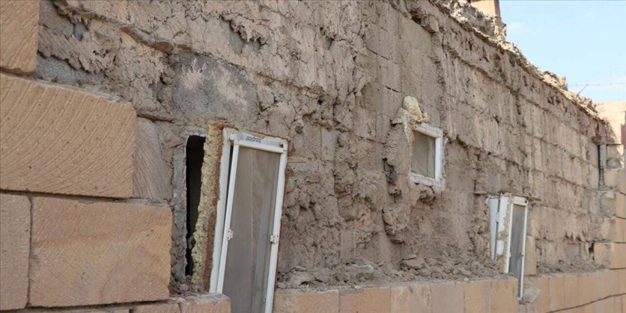 Niğde'deki depremde 143 ev hasar gördü