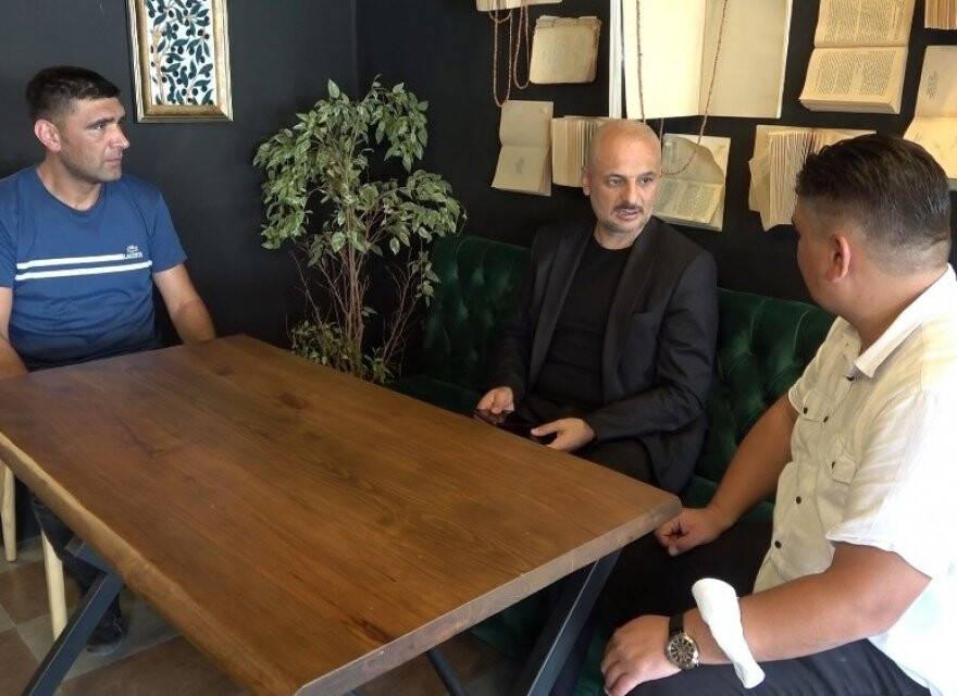 Cumhurbaşkanına hakaret eden Yunan gazetesine Osmanlı marşı dinlettiler