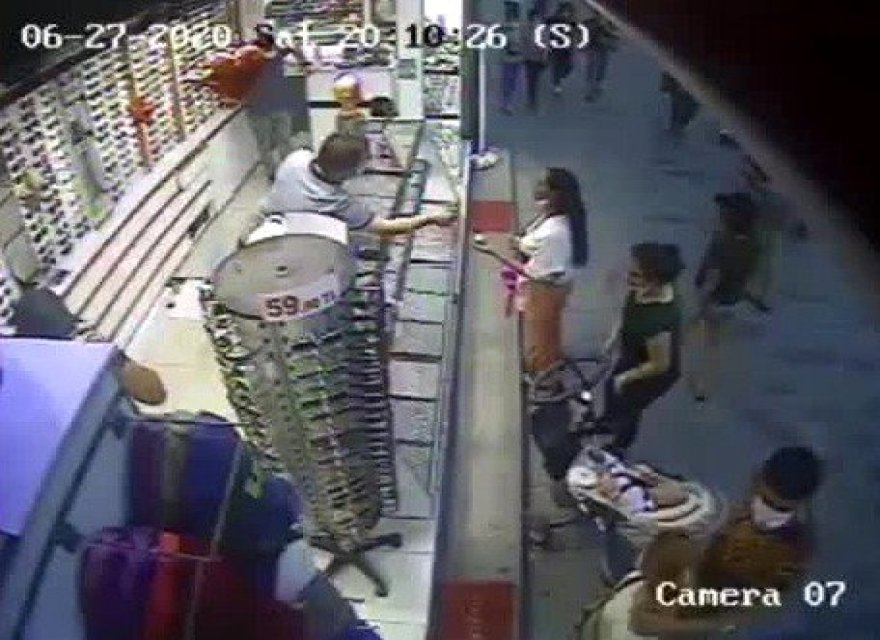 Sevgili kılığına giren hırsızlar güvenlik kamerasına yakalandı