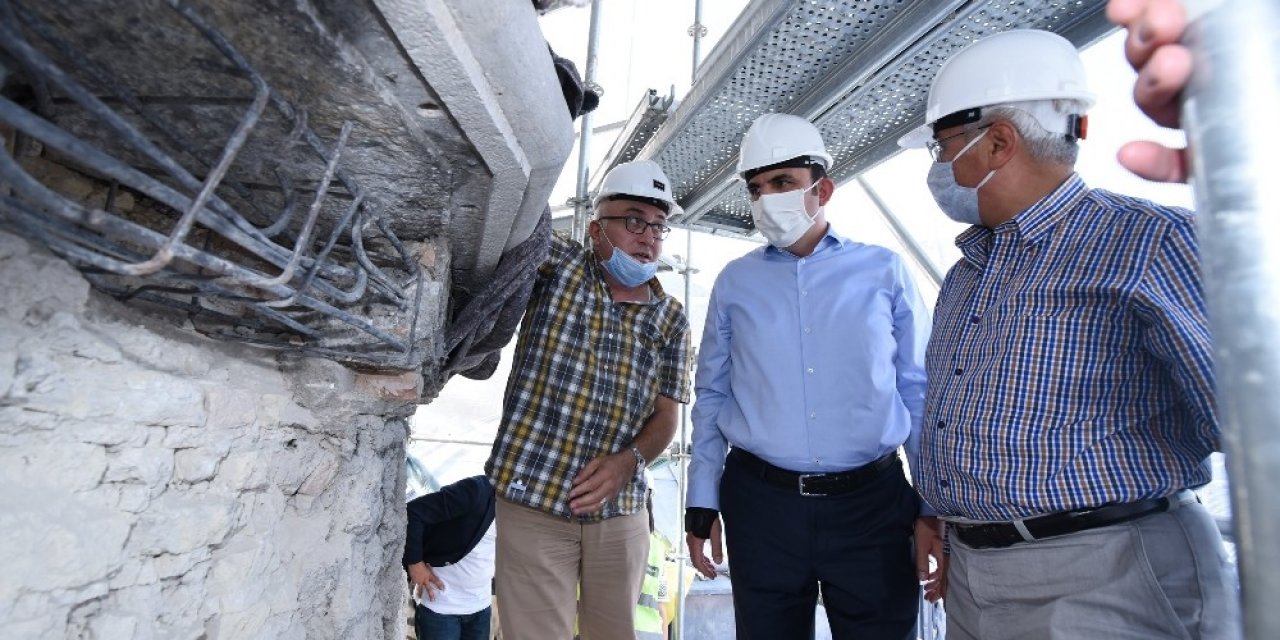 Konya Büyükşehir Belediye Başkanı Altay Kubbe-i Hadra’daki restorasyon çalışmalarını inceledi