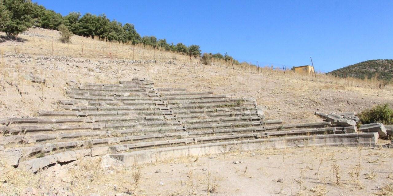 Vasada Tarihe Işık Tutuyor