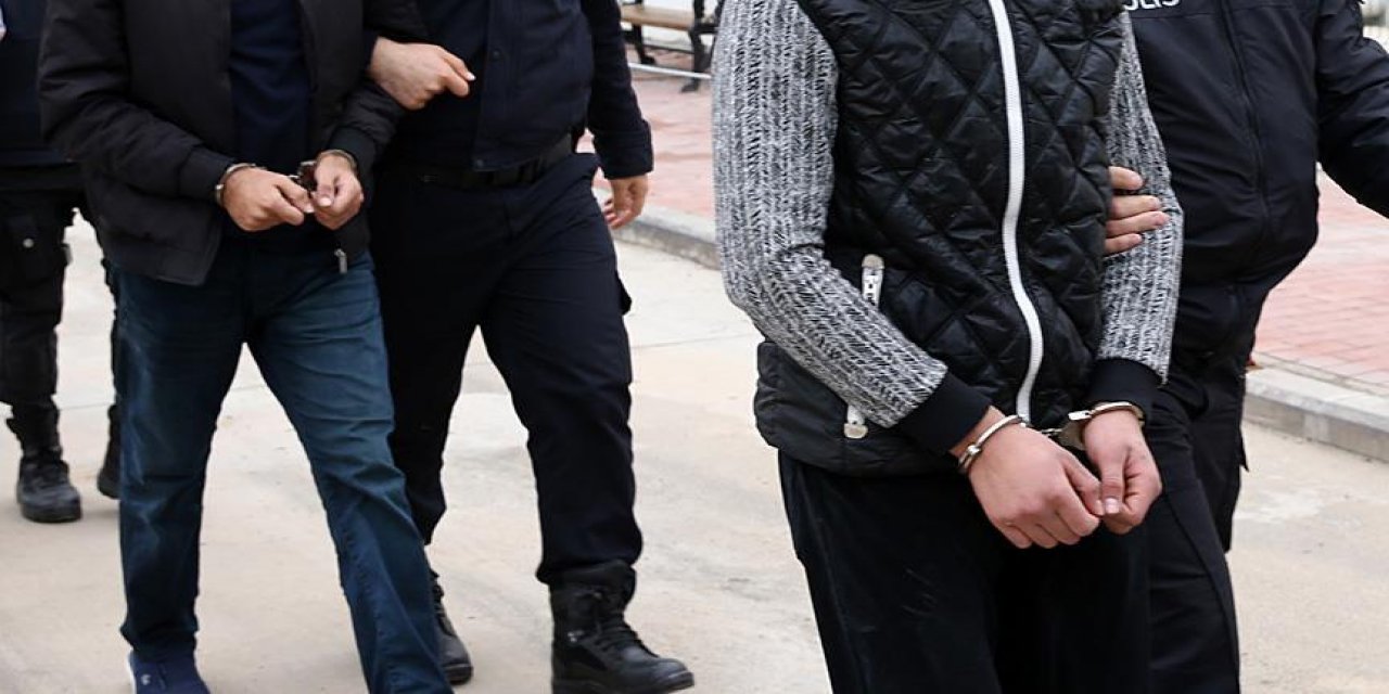 Konya dahil 11 ildeki FETÖ operasyonunda yakalanan 5 zanlı tutuklandı
