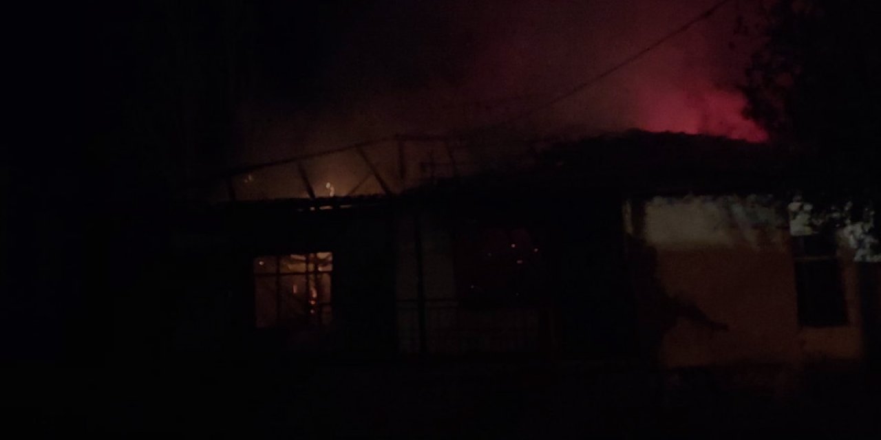 Konya'da  ev yangını! Müstakil ev kullanılamaz hale geldi