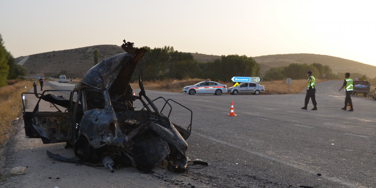 Konya'da kaza! İki otomobil çarpıştı: 9 yaralı