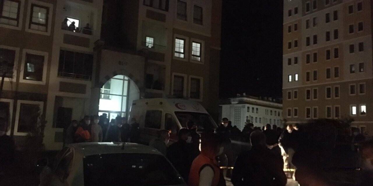 Yaşlı kadın evinde boğazı kesilmiş halde ölü bulundu