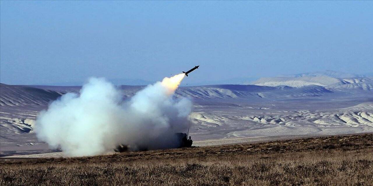 Ermenistan'a ait Su-25 savaş uçağı düşürüldü