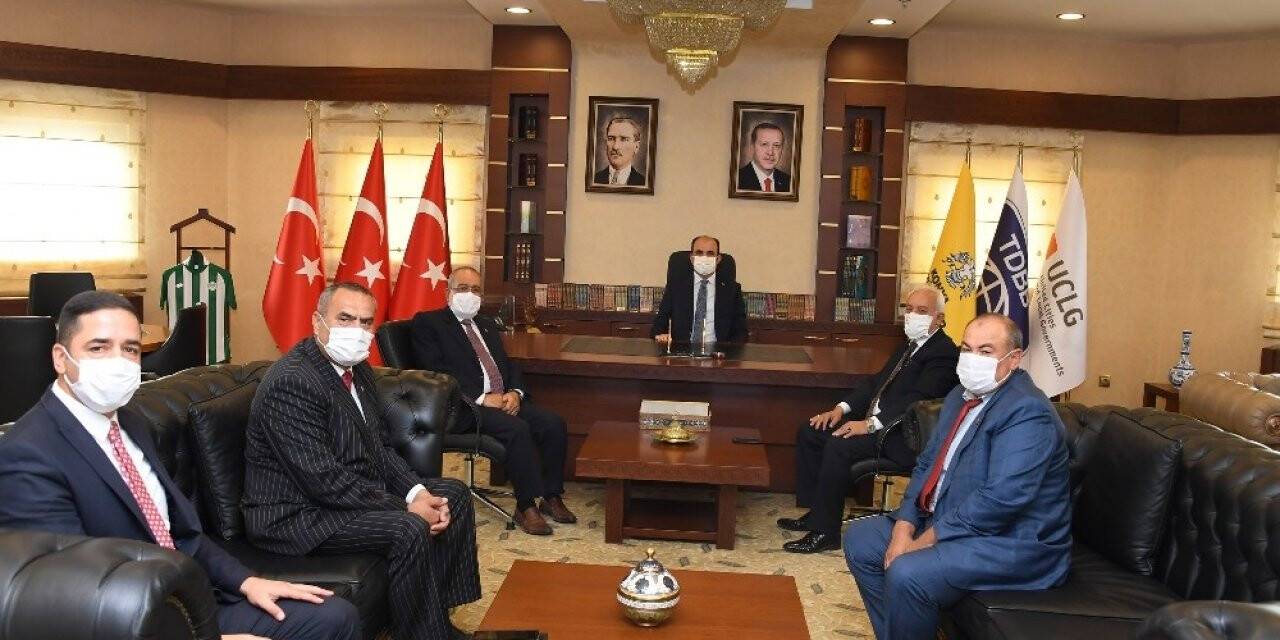 Konya Büyükşehir Belediye Başkanı Uğur İbrahim Altay muhtar derneklerinin başkanlarıyla buluştu