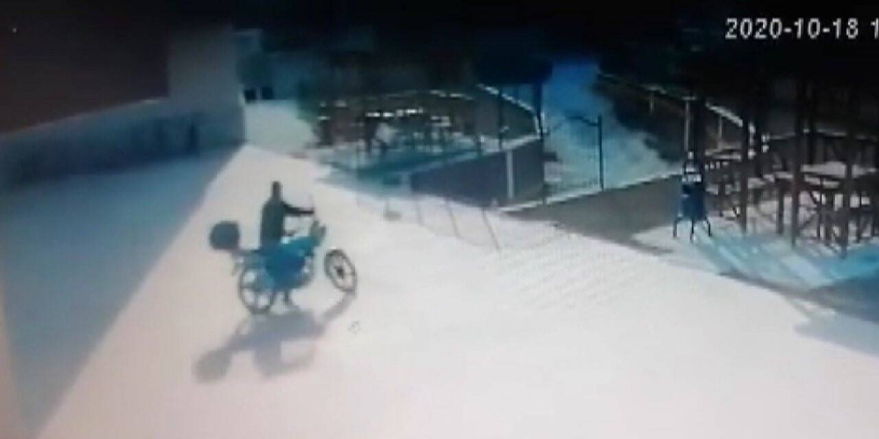 Konya'da yemek siparişi getiren kuryenin motoru çalındı