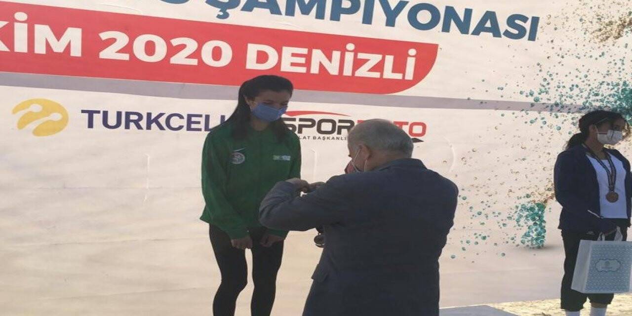 Büyükşehir Belediyesporlu Atletten Gümüş Madalya