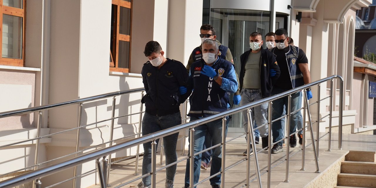 Konya'da bir kişinin öldüğü silahlı kavgada yeni gelişme: 3 zanlı adliyeye sevk edildi